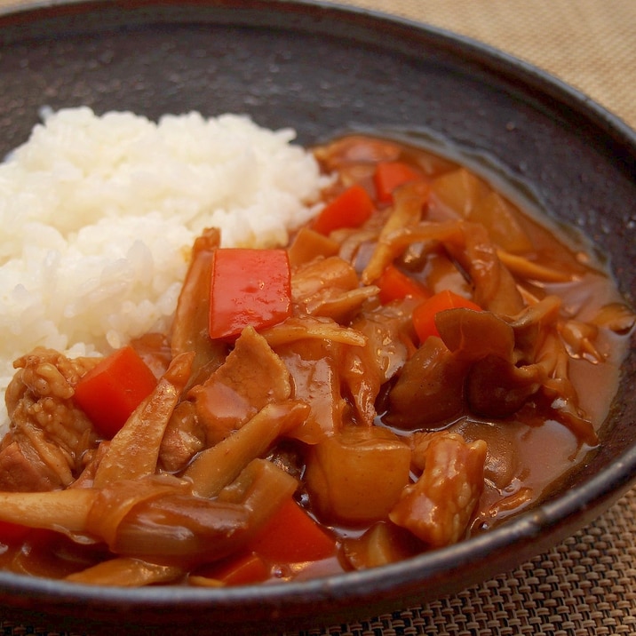 市販のルーで!ごぼうの風味が美味しい和風根菜カレー